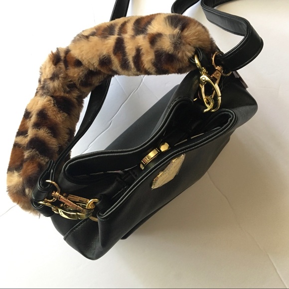 NWT Betsey Johnson bucket bag with leopard detail - Picture 8 of 10